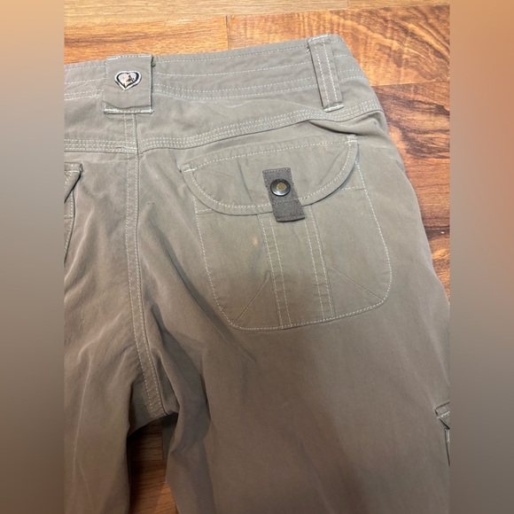 KÜHL Women’s Cargo Pants 👖
Size 2 Regular – Khaki - Picture 2 of 8